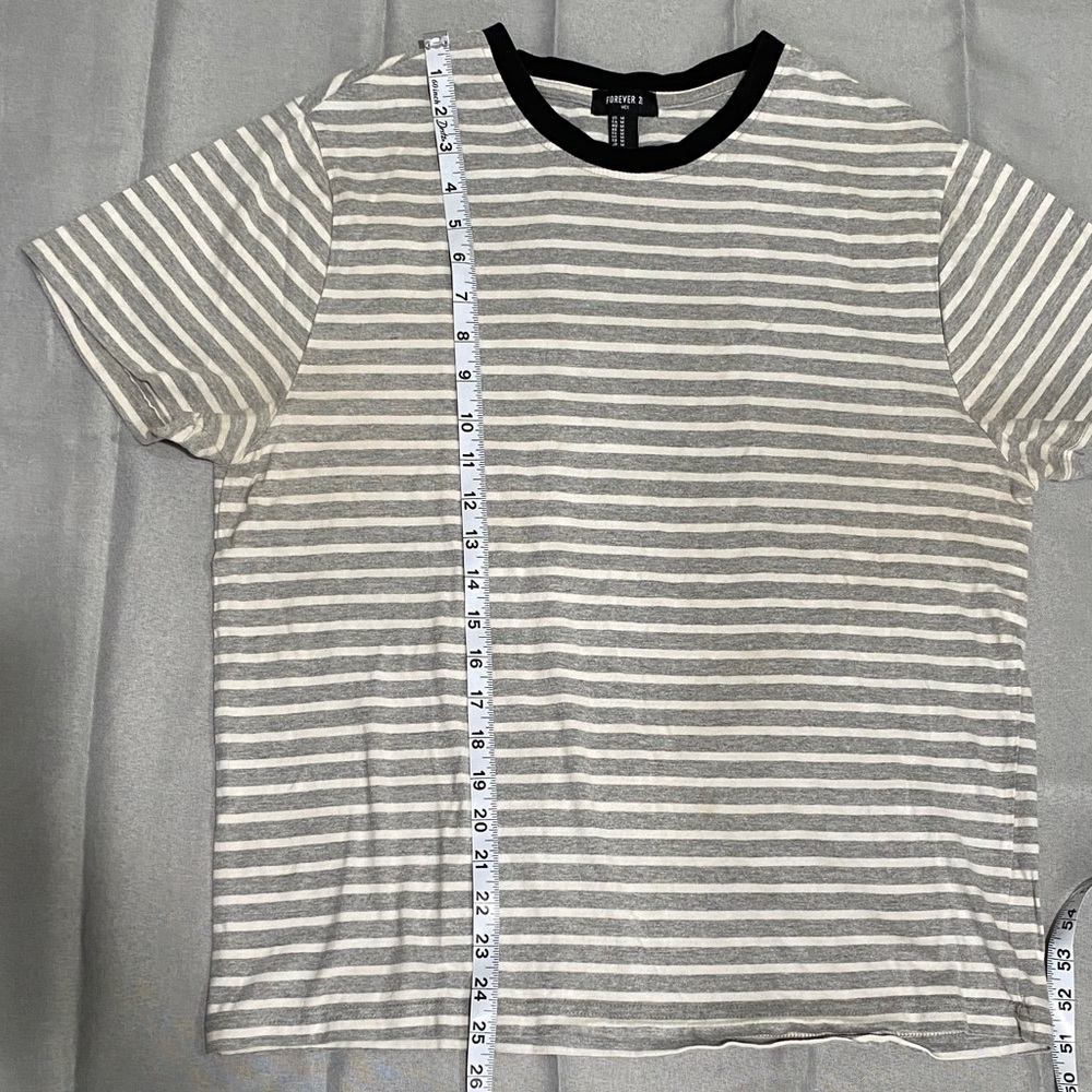 Man Forever 21 Gray and White Striped Short Sleeve Tee M - Picture 5 of 7